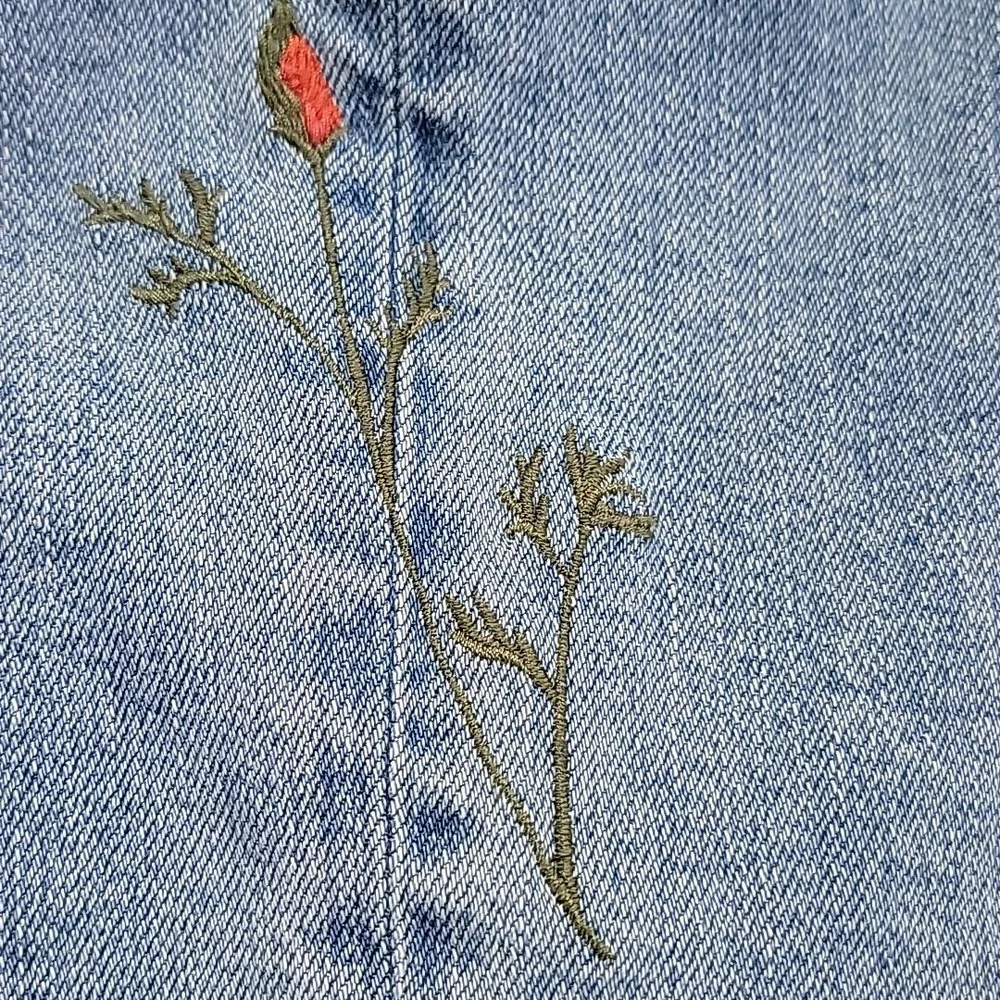 Limited Edition Levi's 721 Blue Jeans with Floral Poppy Embroidery Size 32 EUC - Picture 15 of 16